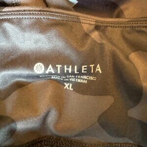 Women's Athleta Yoga Capris Size XL
